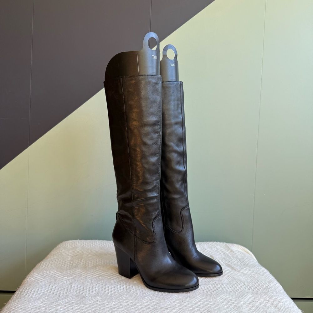 Saks Fifth Avenue Sammie Black Leather Knee High Boots Sz 6 New and Unworn